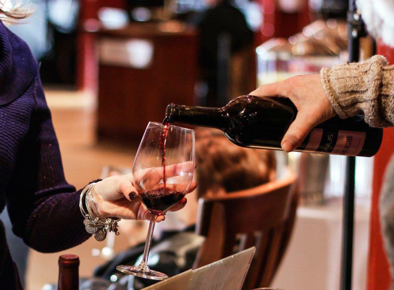 Screenshots Sonoma County, just 45 min from San Francisco, offers amazing travel experiences, trip itineraries and getaway ideas. Explore the Sonoma Coast, Redwoods & Rivers or Valleys & Vineyards. A Wine Country experience that's perfect for an independent traveler.