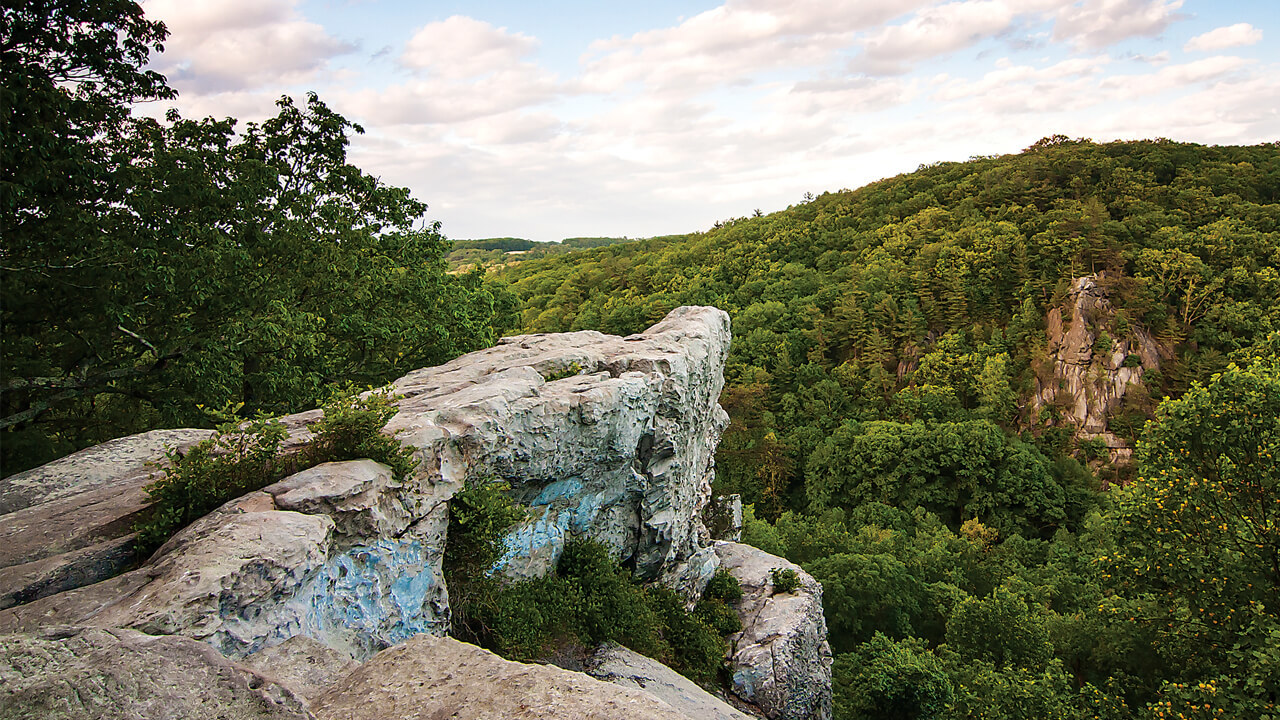 Browns open training camp in West Virginia's scenic mountains, begin climb  toward 2023 season